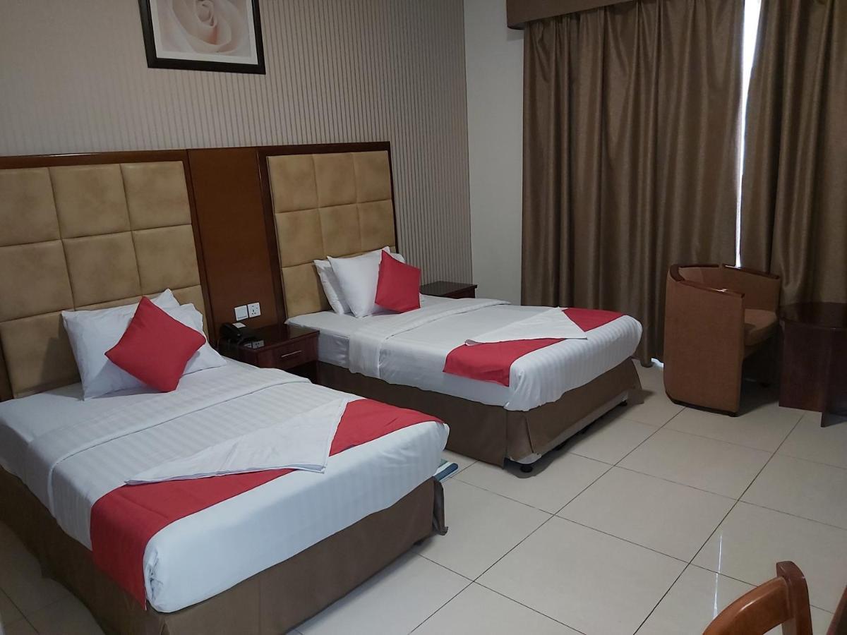 Bliss Hotel Dubai Esterno foto