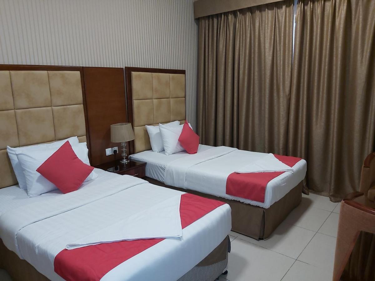 Bliss Hotel Dubai Esterno foto